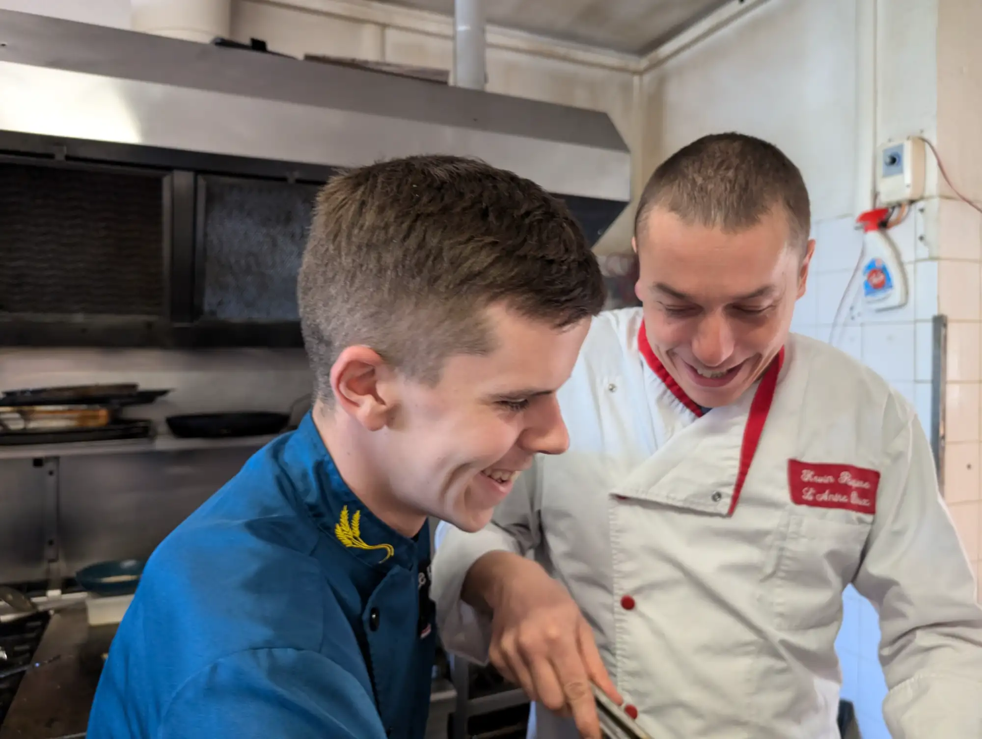 cuisinier kevin paupière et son apprenti